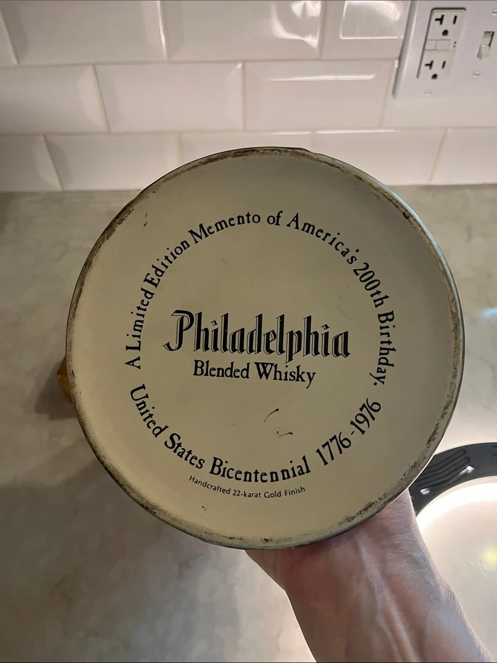 Vintage 1976 Philadelphia  Blended whiskey Liberty bell decanter.  ? Jim Beam